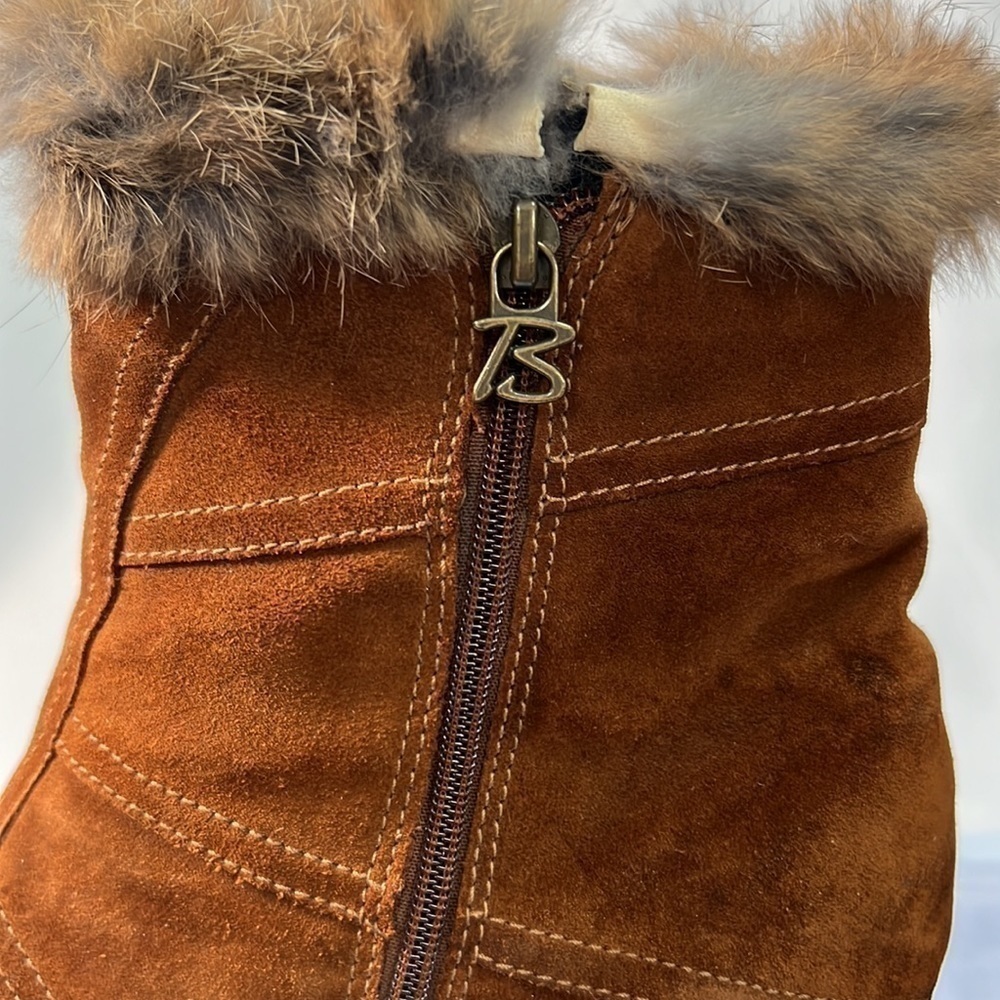 Brilliant Waterproof suede brown ankle boots with faux fur trim, rubber sole 10 - Picture 4 of 10